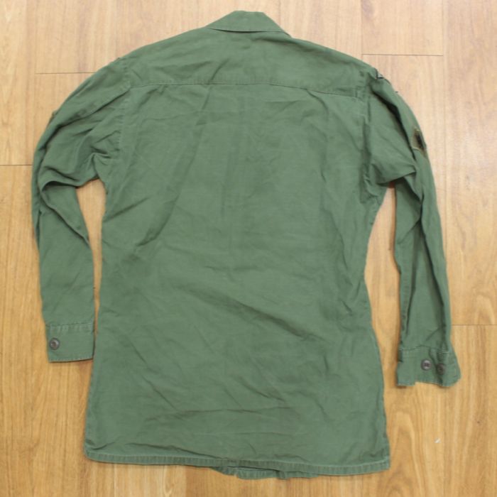 Original 3rd pattern jungle jacket. Small Long with 101st Airborne Badge