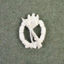 Infantry Assault Badge in Silver by RUM Marked R.S.