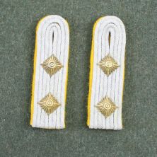 Luftwaffe Officer Shoulder Boards Hauptmann