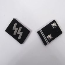 SS Hauptscharfuhrer collar tabs