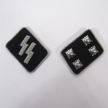 SS Sturmbannfuhrer collar tabs