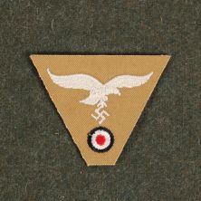 Luftwaffe DAK Afrika Combined Eagle and Cockade Cap Badge