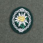 TG882 Army Officers  Edelweiss Arm Badge