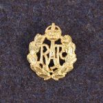 BB521 RAF Cap Badge Kings Crown