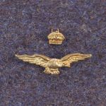 BB954 RAF Officers 2 Piece Cap Badge