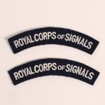 BE688 Royal Signals Shoulder Titles