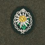 TG882 Army  Officers Edelweiss Arm Badge
