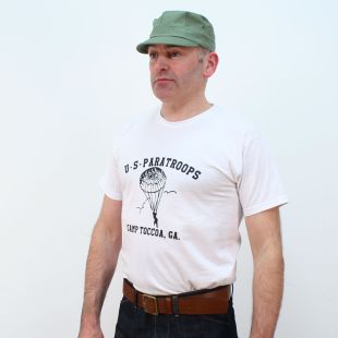 T shirt TAN " US PARATROOPER " para ARTILLERY USA ww2 AIRBORNE tshirt 1944 
