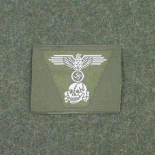 1 Piece Combined Waffen SS Cap Badge in Bevo Green by RUM