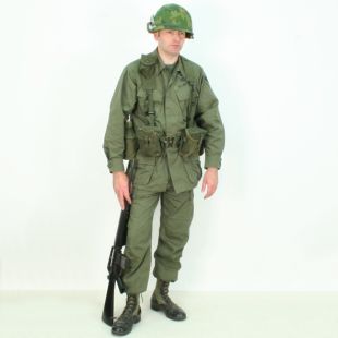 US Vietnam Jungle Uniform Combat Pack Set. 