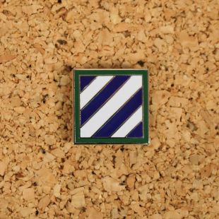 US 3rd Infantry Division DI pin badge.
