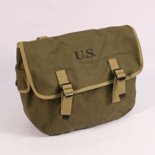 M1944 Musette bag in Transitional Green
