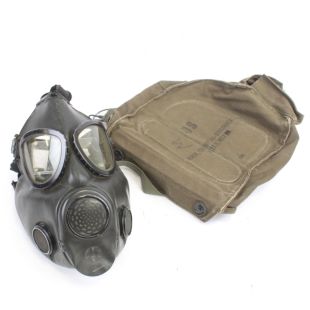American M17 Gas Mask and Bag Size Medium