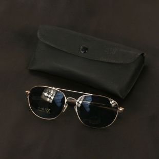 US Aviator Pilots Sunglasses with Straight Arms and Smoke Lens