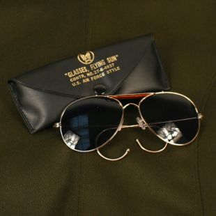 Aviator Pilots Glasses. Gold Frame. Smoke Lens