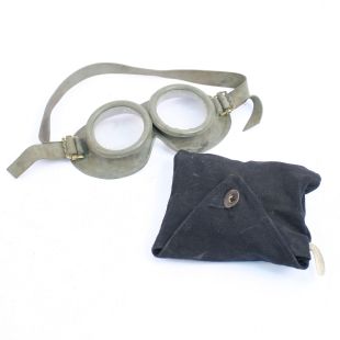 Black Veil mask and rubber goggles from "Death on the Nile"