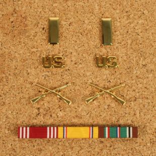 Basic A class uniform Infantry Officer badge set. 2nd Lieutenant