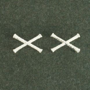 General Field Marshalls crossed batons shoulder badges