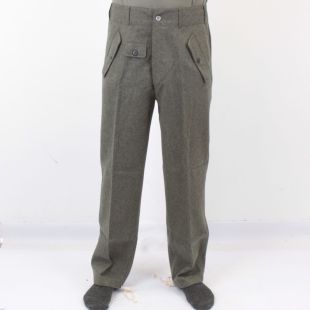 German 1944 M44 Trousers by Richard Underwood Militaria