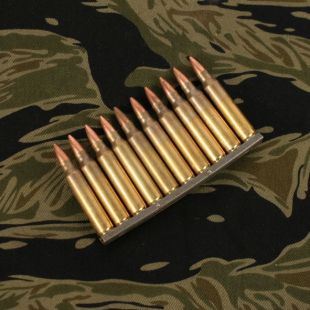 10rds of Replica 5.56mm M16/SA80 Bullets on a Stripper Clip