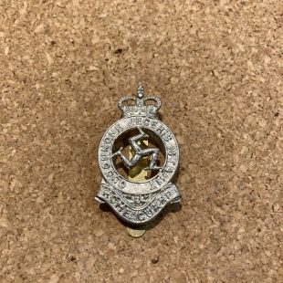 Isle of Man Home Guard Queens Crown  Cap Badge