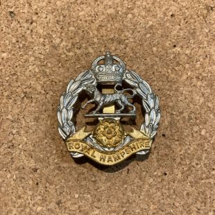 Royal Hampshire Brass Cap badge. Kings crown