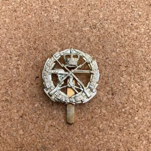 Small Arms School Corp Cap Queens crown Badge