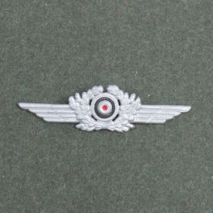 Luftwaffe Metal Cockade for the LW NCOs Cap No Prongs