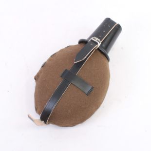 M1931 Water Bottle with Plastic Cup, leather strap and Brown wool Cover WW2 German 
