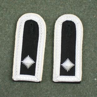 Oberscharfuhrer Waffen SS Shoulder Boards Infantry With Silver Tresse and pip by RUM