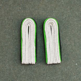 SS Panzer Grenadier Untersturmfuhrer Shoulder Boards