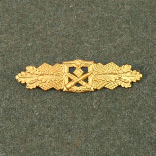 German Close Combat Award Clasp Gold by RUM