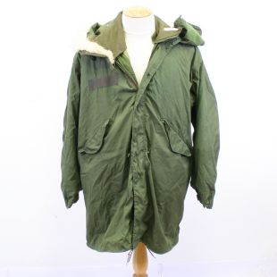 US Army M1965 Fishtail Parka with quilted liner and Ruff Fur Hood Original Large