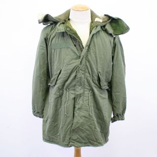 US Army M1965 Fishtail Parka with quilted liner and Ruff Fur Hood Original Medium