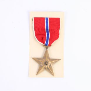 US Bronze Star medal by Whitehead and Hoag Co Original 1944