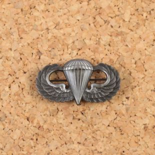 US WW2 Paratrooper Jump Wings badge with Early War Pin Back Fitting